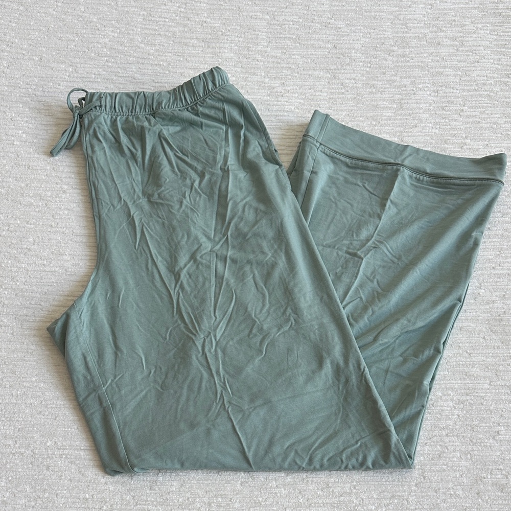 Soft Knit Lounge Pants and Matching Tee in Sage Green NWT - Picture 2 of 6